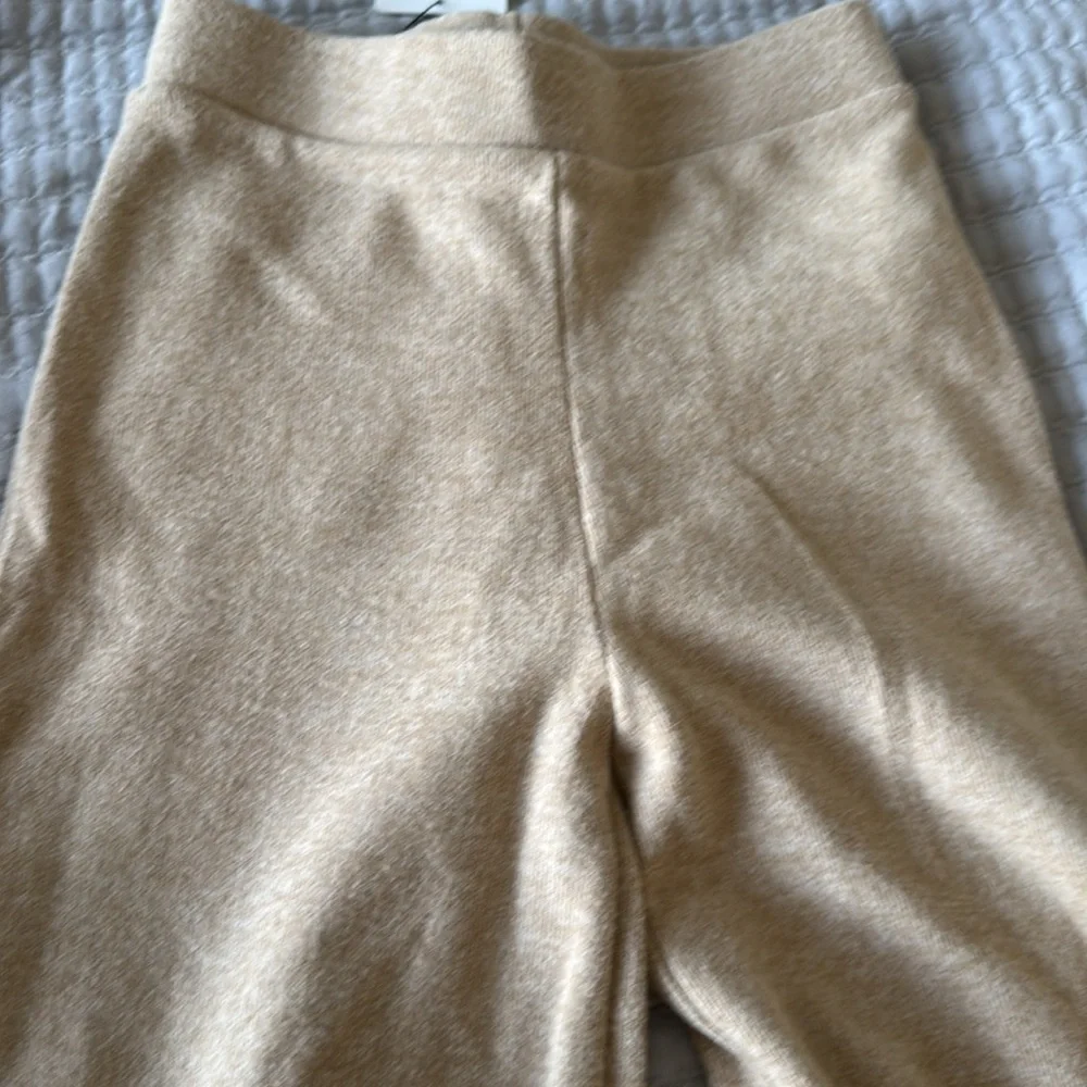 Zara Pants - Picture 7 of 8